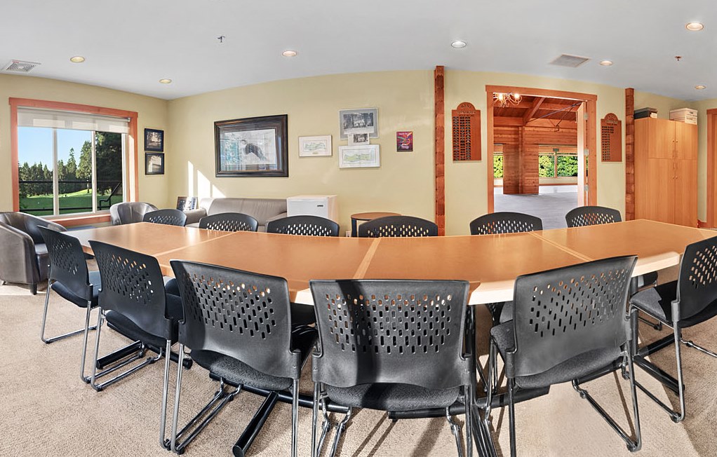 The interior of the Clubhouse Meeting Room at the Gleneagles Clubhouse