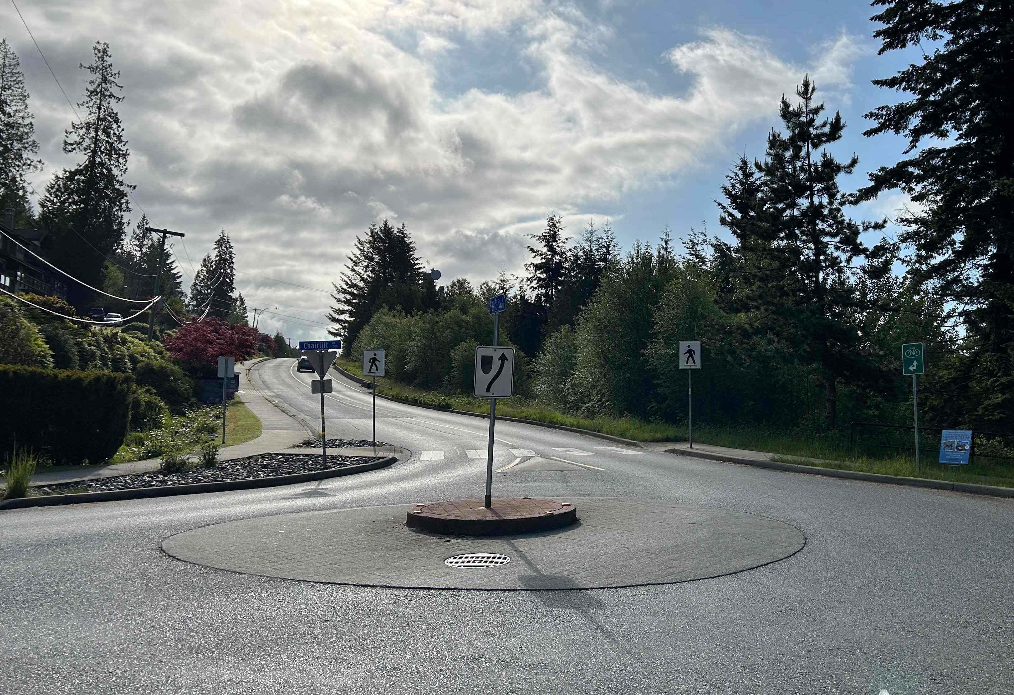 Traffic calming - traffic circle